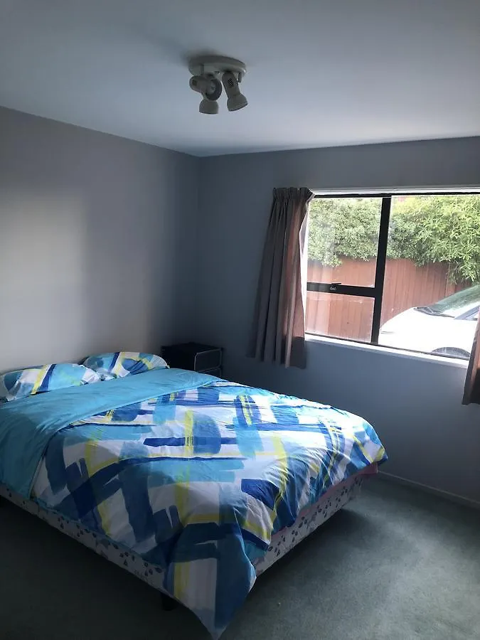 Проживание в семье West Lake One Bedroom Accommodation Крайстчёрч Новая Зеландия